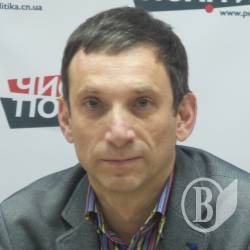 Віталій Портніков зірвав аплодисменти чернігівських журналістів. Фото
